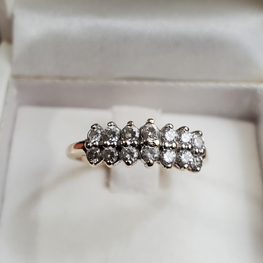 Gold Ring - Picture 5 of 13